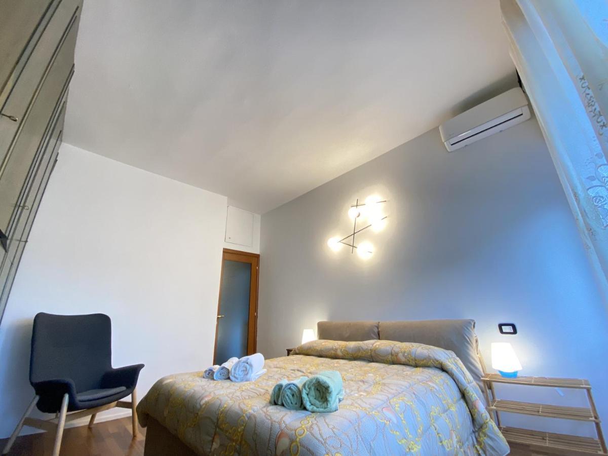 Stylish Apartment In Como Downtown Eksteriør billede
